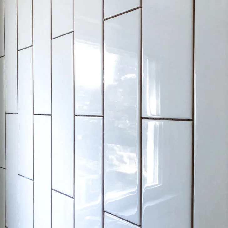 vertical subway tile