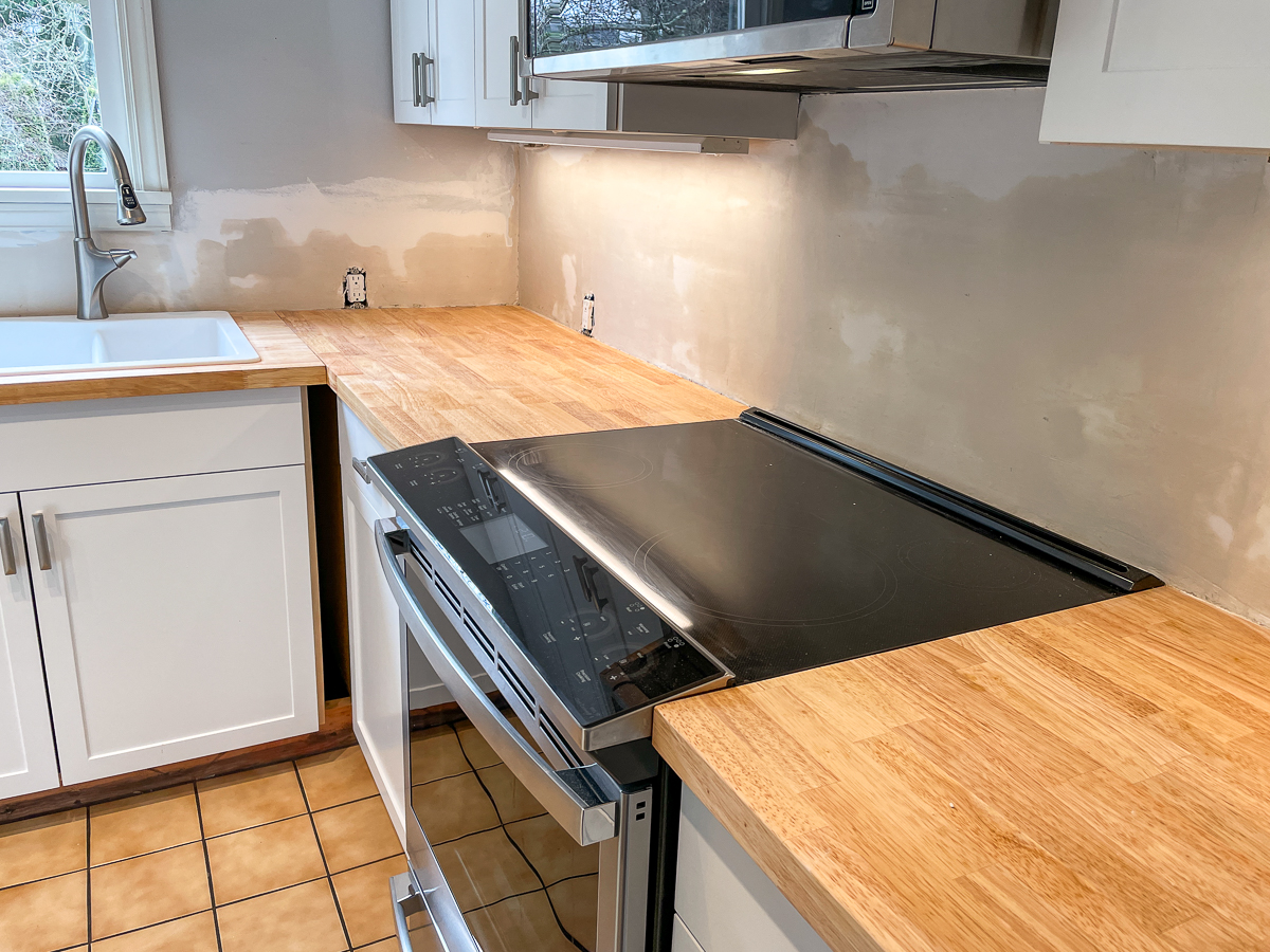 drywall repaired after removing tile backsplash