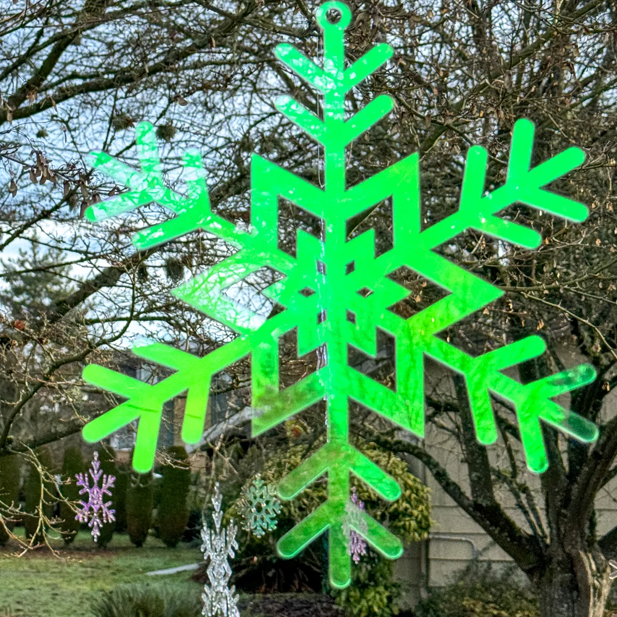 DIY outdoor snowflake decorations